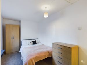 bed 1 - click for photo gallery